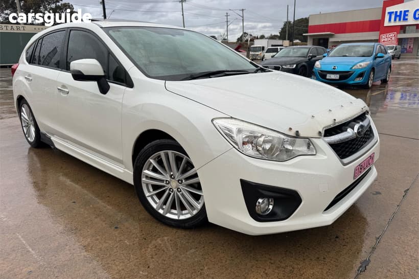 White 2013 Subaru Impreza Hatchback 2.0I-S (Awd)