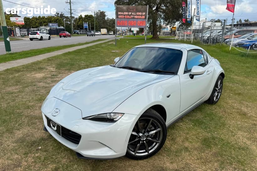 White 2017 Mazda MX-5 Convertible Rf Gt (Black Roof)