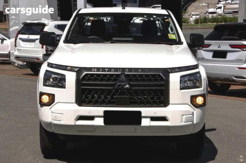 White 2025 Mitsubishi Triton Double Cab Pick Up Glx (4X4)