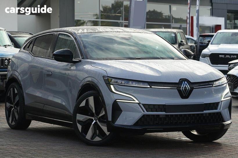 Black 2024 Renault Megane E-Tech Wagon Techno Ev60