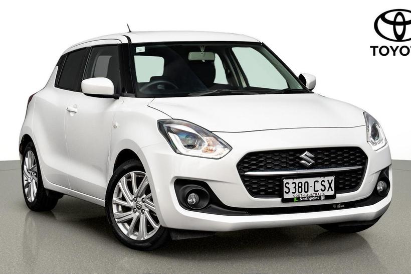 White 2022 Suzuki Swift Hatchback Gl S