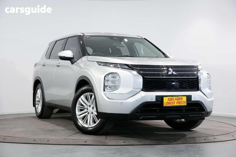 Silver 2023 Mitsubishi Outlander Wagon Es 5 Seat (Awd)