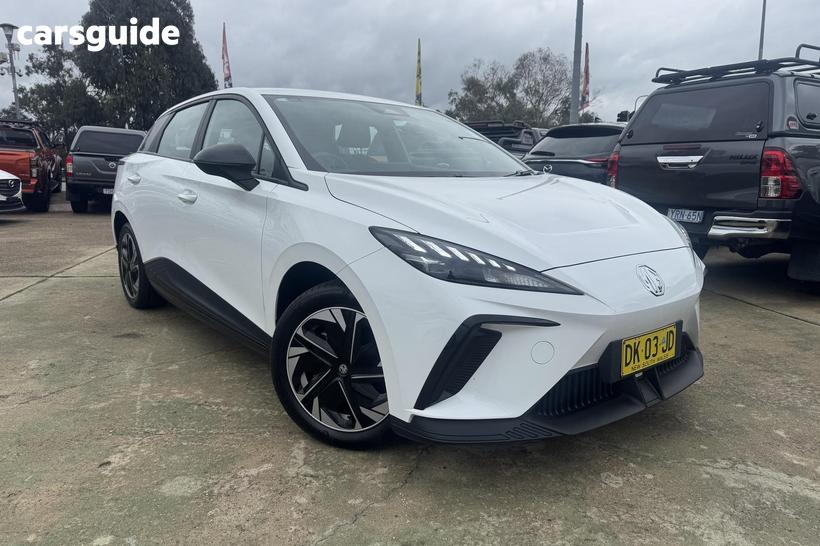 White 2024 MG MG4 Hatchback Excite 64 150Kw