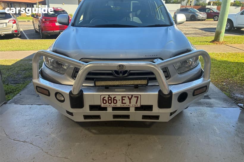 Silver 2010 Toyota Kluger Wagon Kx-R (4X4) 5 Seat