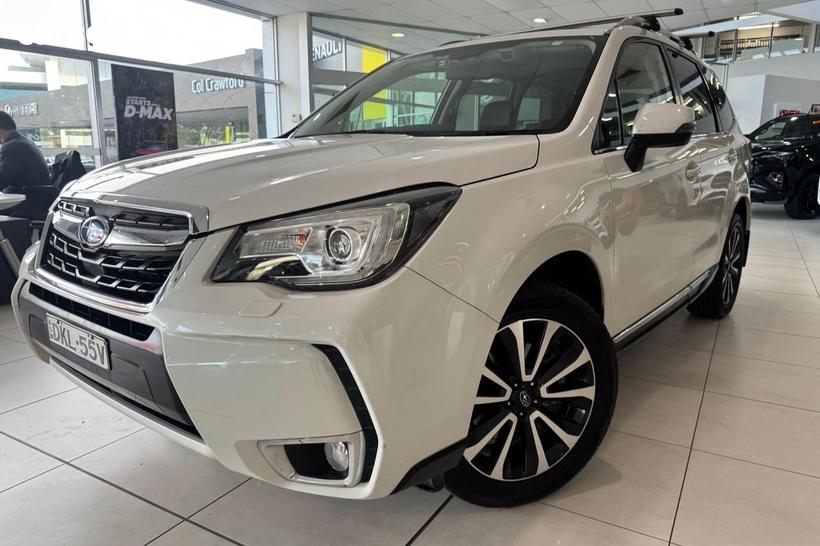 White 2016 Subaru Forester Wagon 2.0Xt Premium