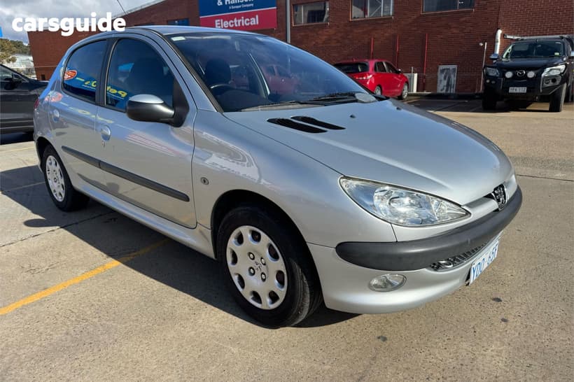 Silver 2005 Peugeot 206 Hatchback Xt