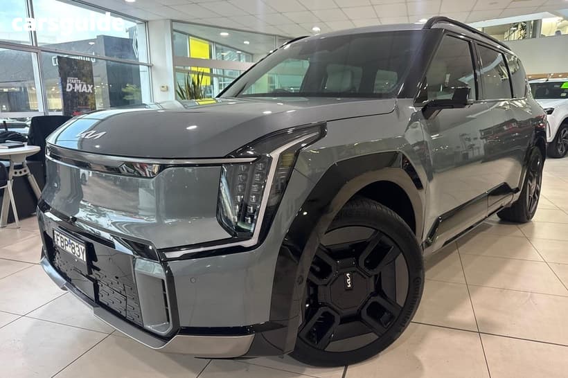 Green 2023 Kia EV9 Wagon Gt Line