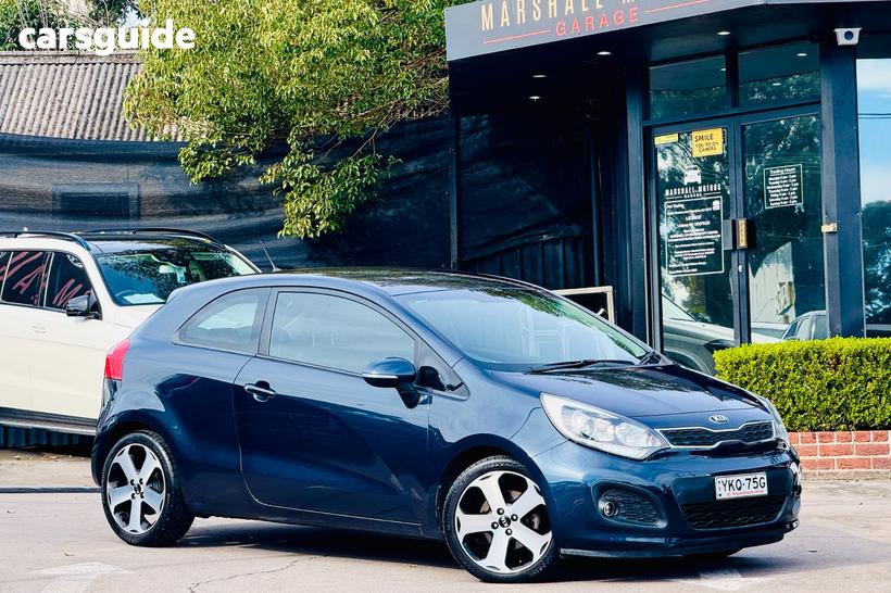 Blue 2012 Kia RIO Hatchback Sls
