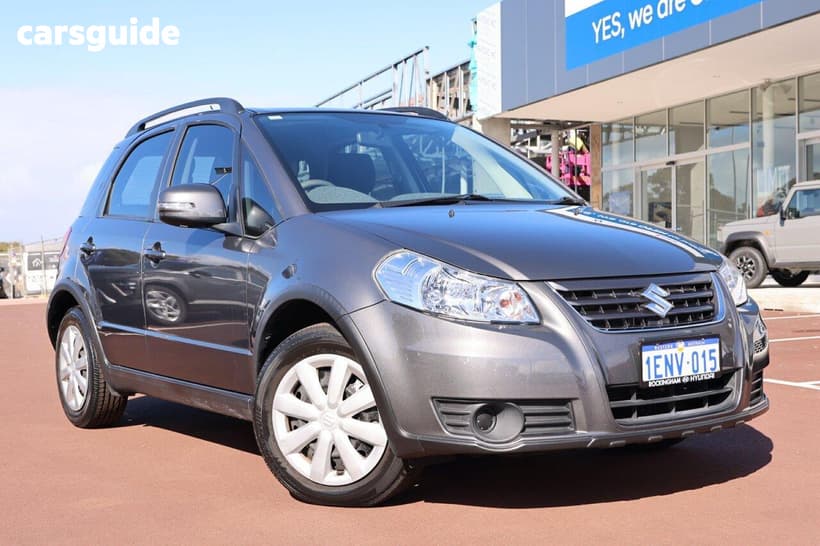 Grey 2014 Suzuki SX4 Hatchback Crossover Navigator