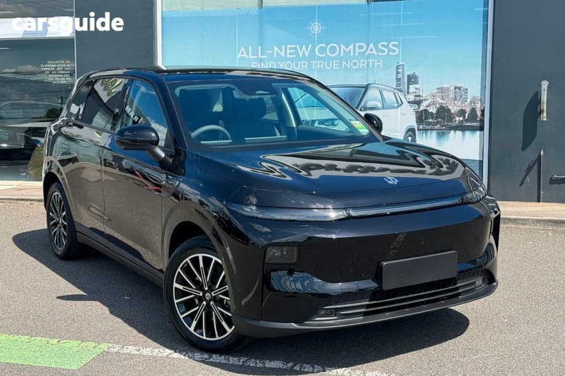Black 2026 Leapmotor B10 SUV DESIGN LR R