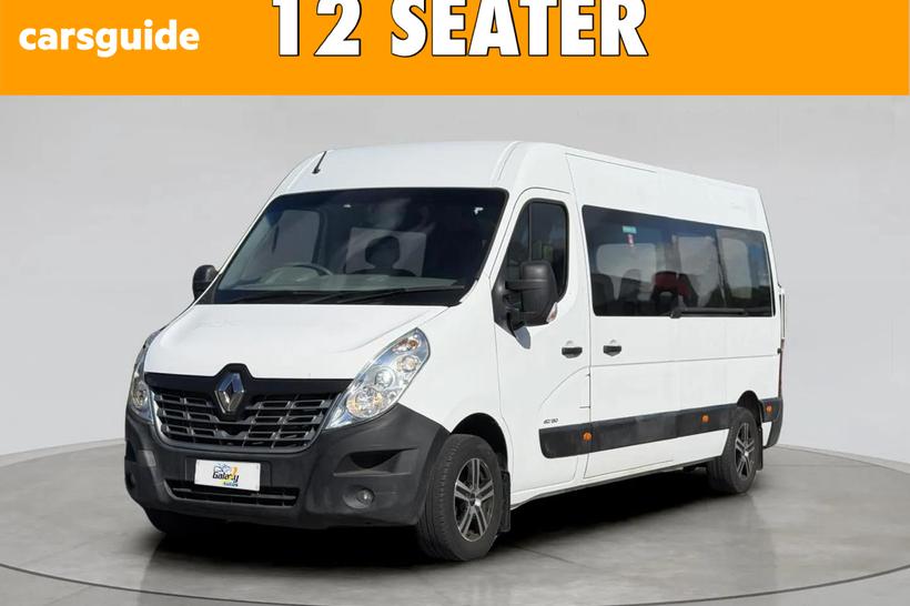 White 2017 Renault Master Commercial