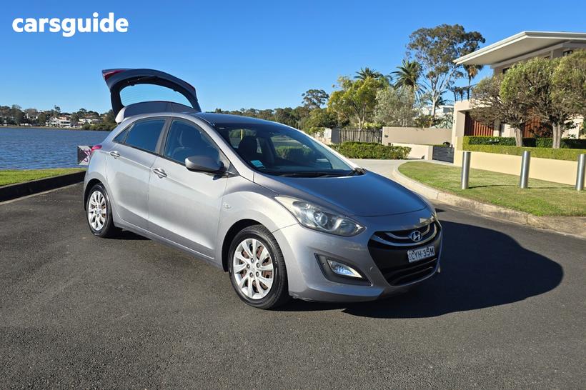 Grey 2014 Hyundai I30 Hatchback Active 1.6 Crdi