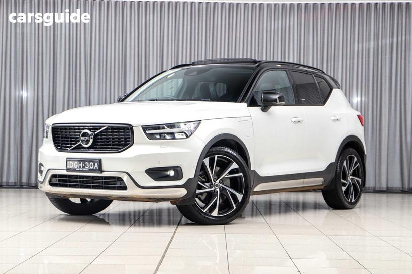 White 2020 Volvo XC40 Wagon Recharge Phev (Fwd)