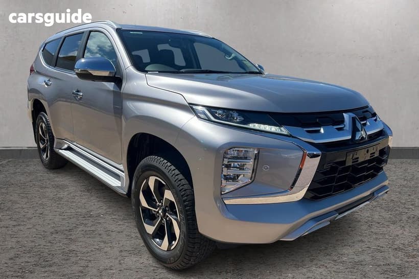 White 2025 Mitsubishi Pajero Sport Wagon Exceed (4Wd) 7 Seat