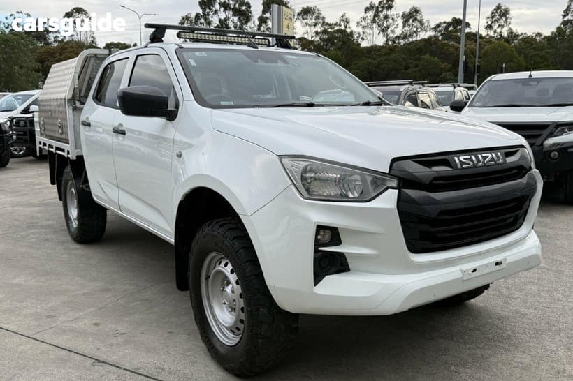 White 2022 Isuzu D-MAX Crew Cab Chassis Sx (4X4)
