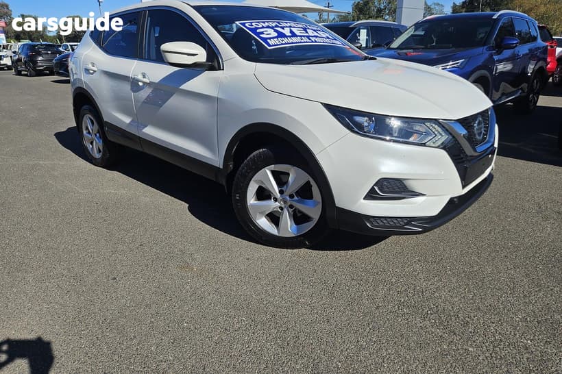 White 2020 Nissan Qashqai Wagon St
