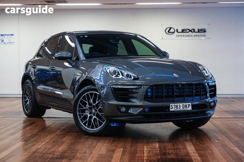 Grey 2017 Porsche Macan Wagon S