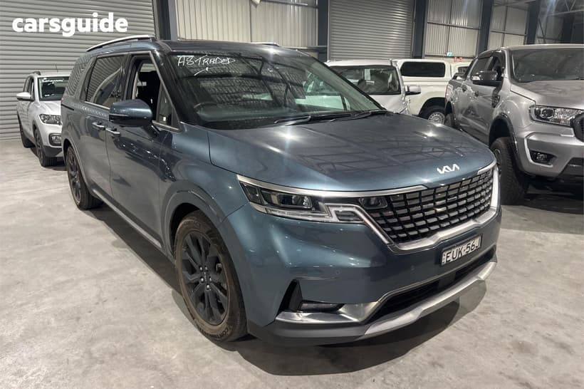 Blue 2022 Kia Carnival Wagon Platinum