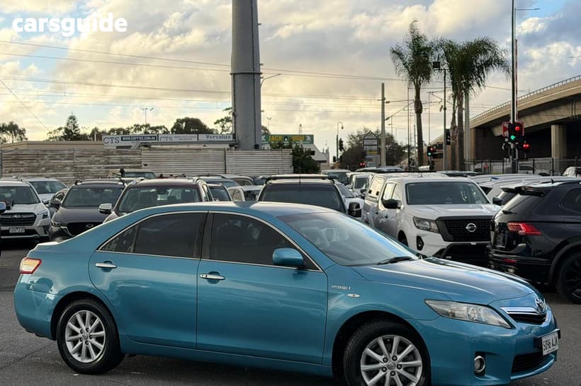 Blue 2010 Toyota Camry Sedan Hybrid