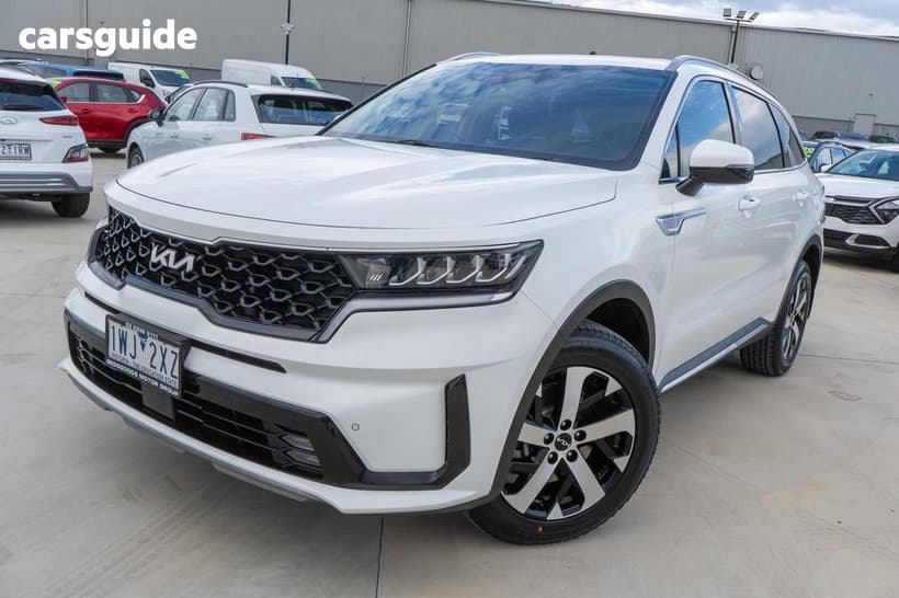 White 2022 Kia Sorento Wagon Sport 7 Seat