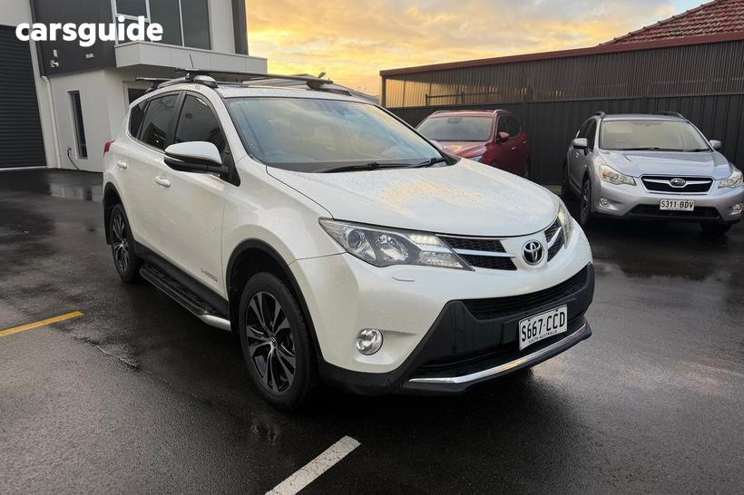 White 2015 Toyota RAV4 Wagon Cruiser (4X4)