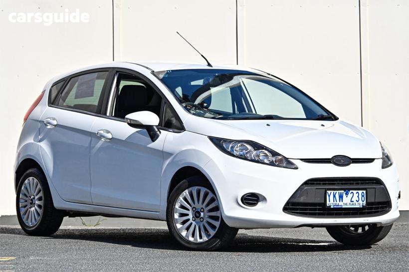 White 2011 Ford Fiesta Hatchback Lx