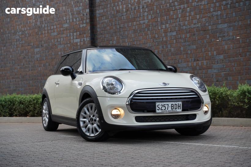 Cream 2014 Mini Cooper Hatchback D 5D Hatch