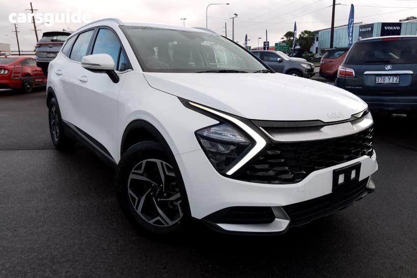 White 2025 Kia Sportage Wagon S (Awd)