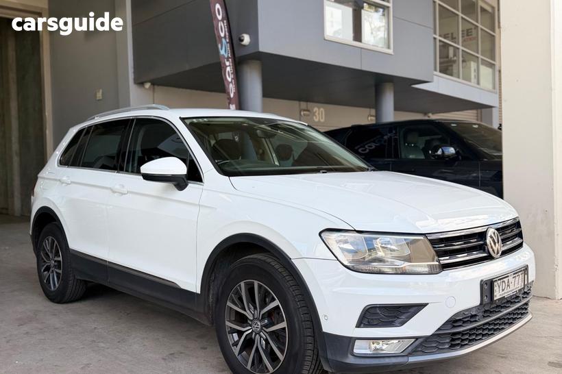 White 2017 Volkswagen Tiguan SUV 132 TSI COMFORTLINE 5NA