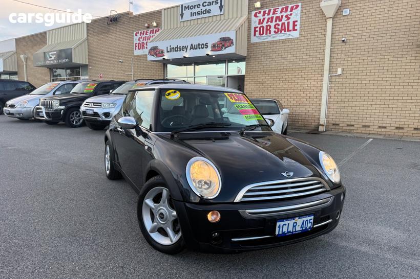 Black 2007 Mini Cooper Hatchback