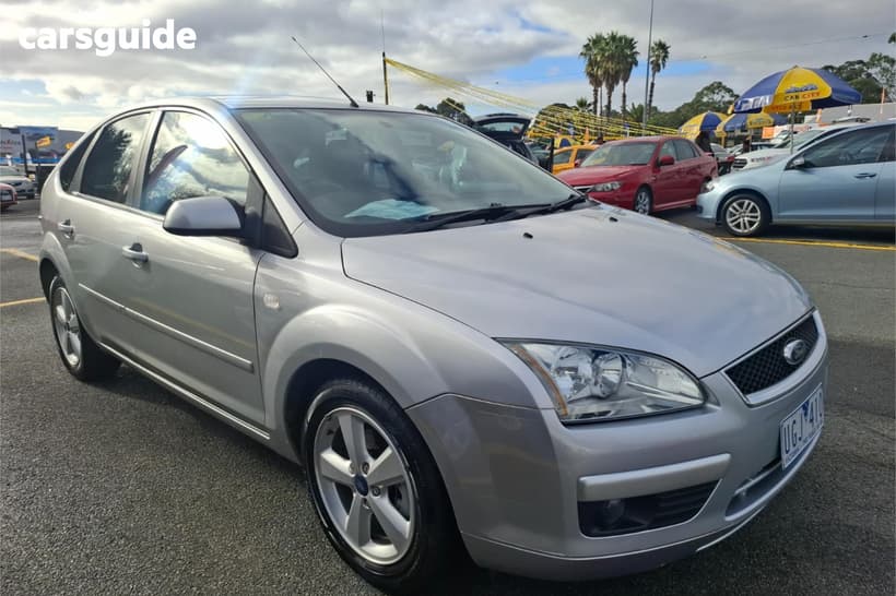 Silver 2006 Ford Focus Hatchback Lx