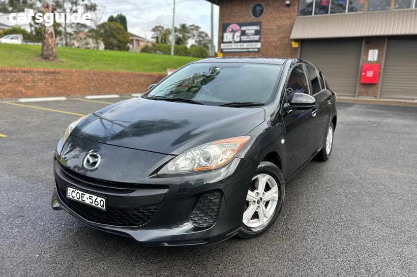 Black 2013 Mazda 3 Hatchback Neo