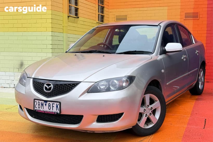 Gold 2004 Mazda 3 Sedan Maxx
