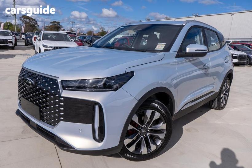 Silver 2025 Chery Tiggo 4 Wagon Ultimate