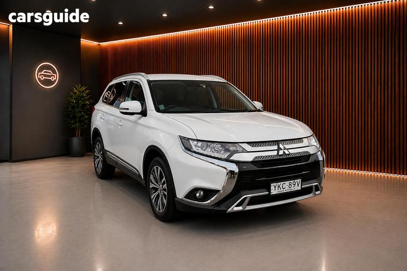 White 2020 Mitsubishi Outlander Wagon Ls 7 Seat (2Wd)