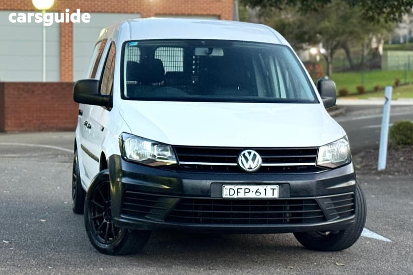 White 2016 Volkswagen Caddy Van Maxi Crewvan Tsi220