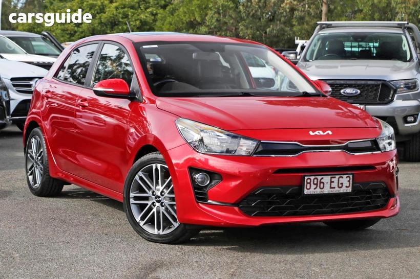 Red 2022 Kia RIO Hatchback Sx