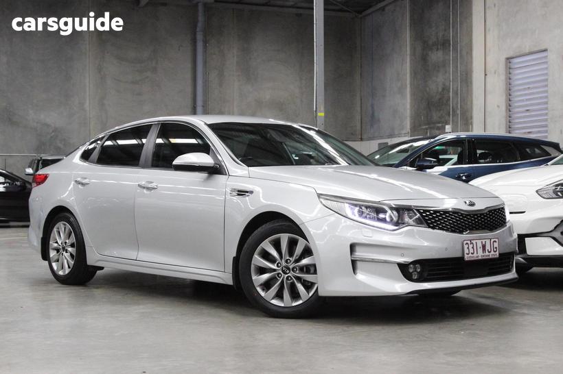 Silver 2016 Kia Optima Sedan Si