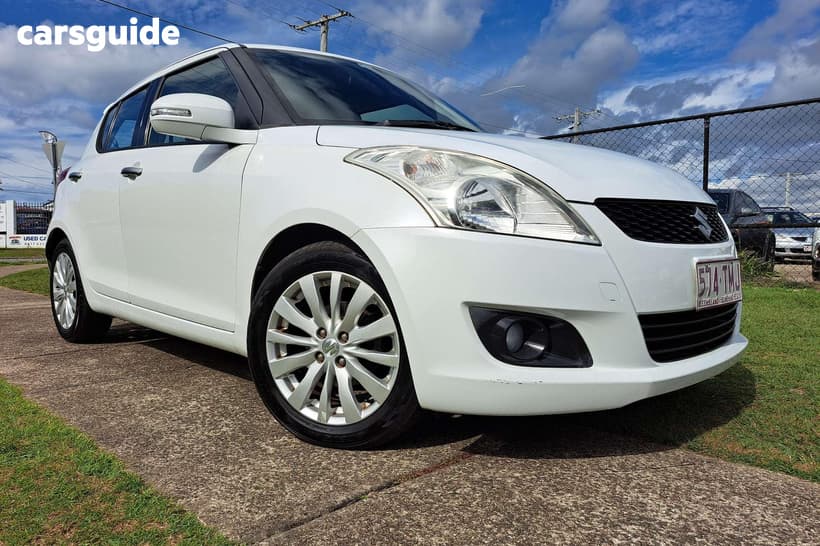 White 2013 Suzuki Swift Hatchback Extreme