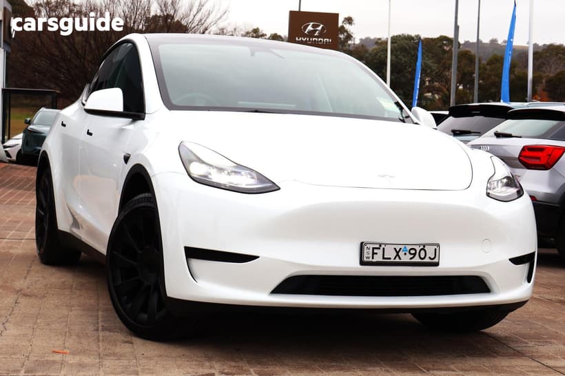 White 2024 Tesla Model Y Wagon Rear-Wheel Drive