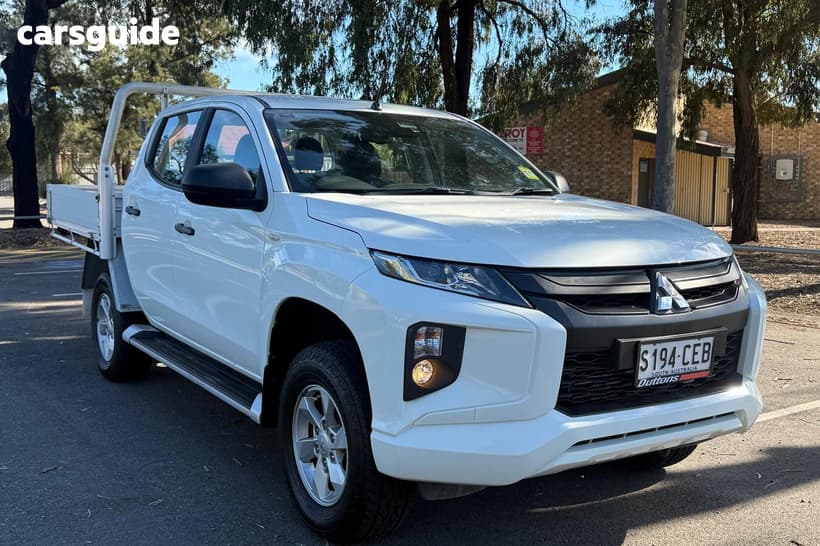 White 2019 Mitsubishi Triton Double Cab Pick Up Glx Plus (4X4)