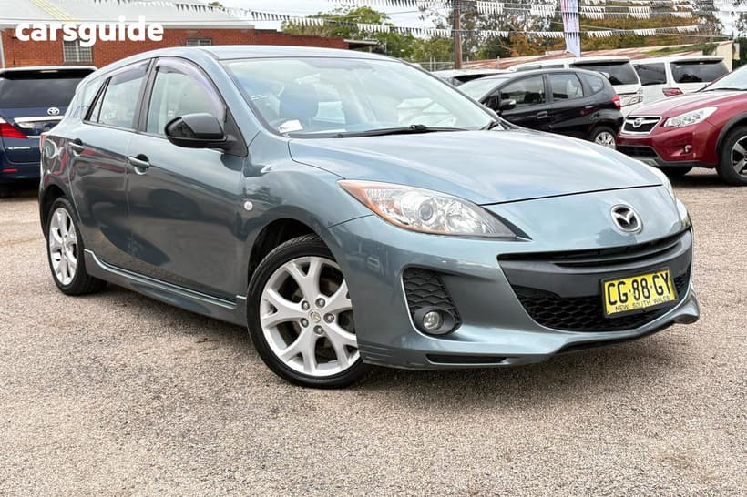 Grey 2012 Mazda 3 Hatchback Maxx Sport