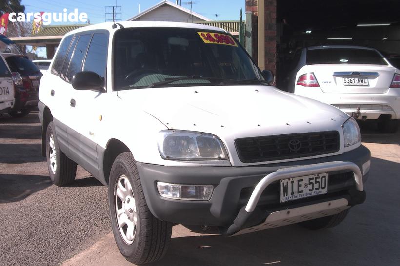 White 1999 Toyota RAV4 Wagon (4X4)