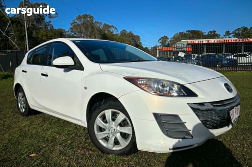 White 2011 Mazda 3 Hatchback Neo