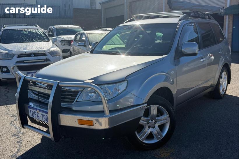 Silver 2009 Subaru Forester Wagon Xs