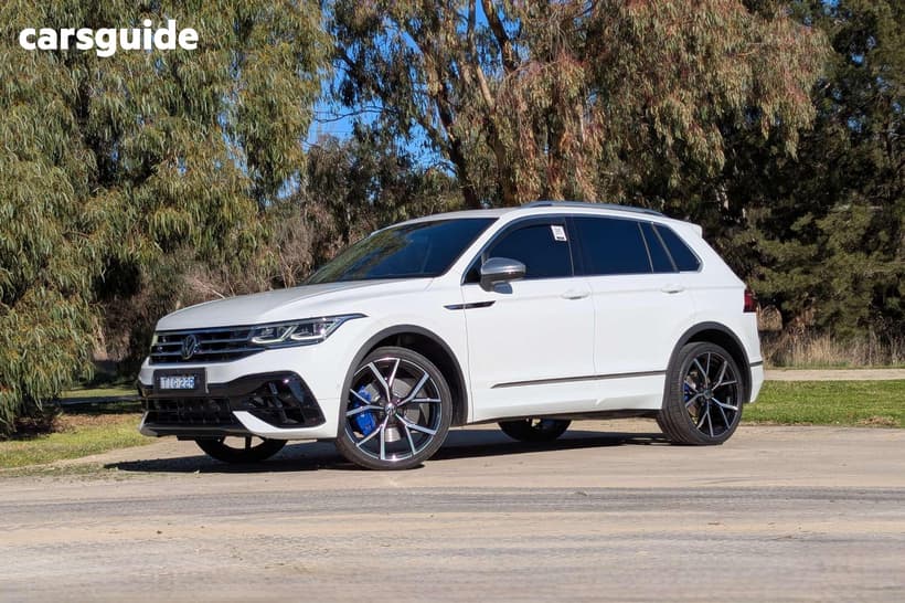 White 2022 Volkswagen Tiguan Wagon 235Tsi R
