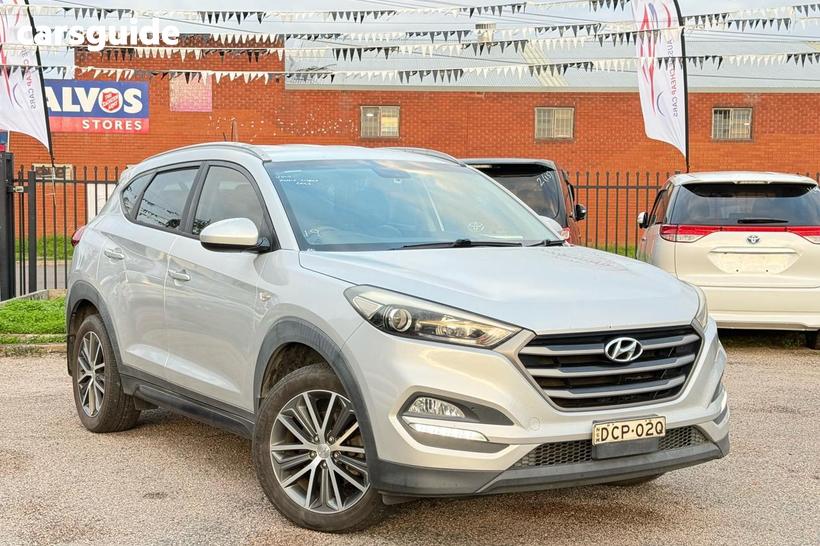 Silver 2015 Hyundai Tucson SUV ACTIVE X