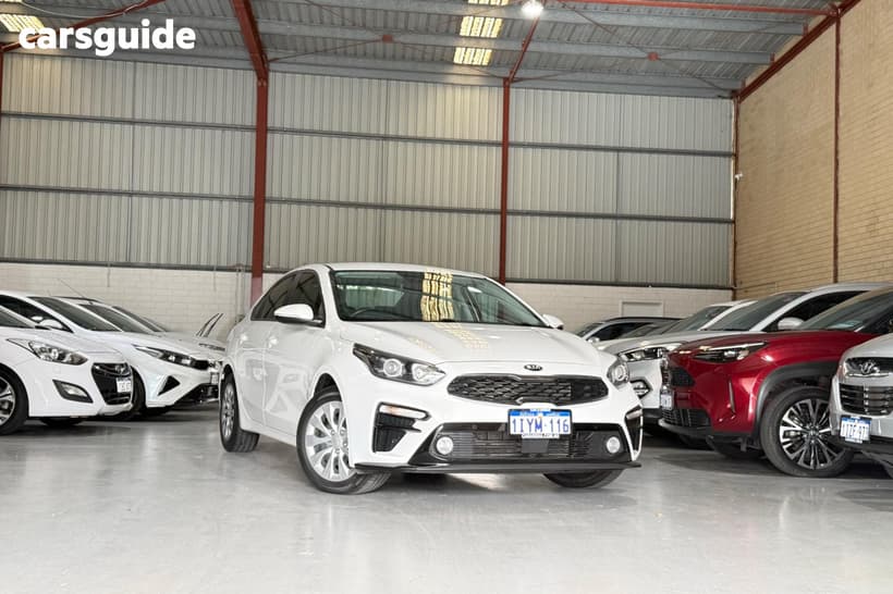 White 2020 Kia Cerato Sedan Si