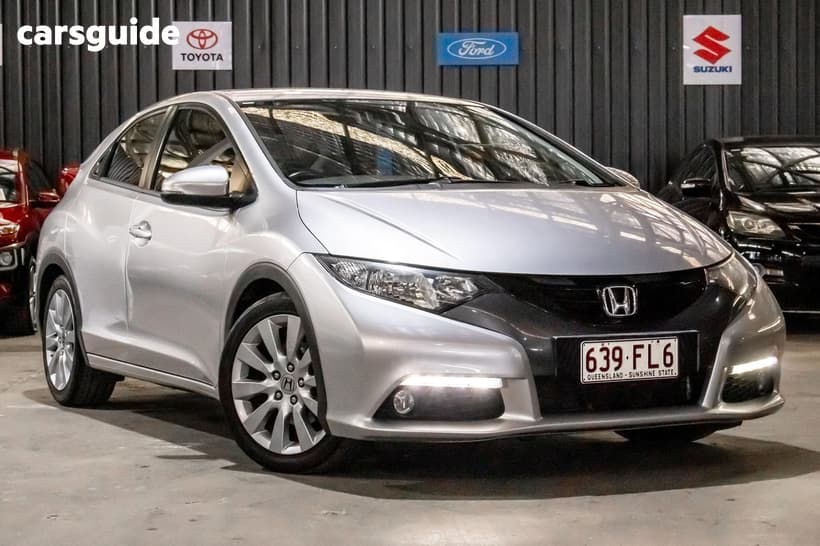 Silver 2013 Honda Civic Hatchback Vti-L