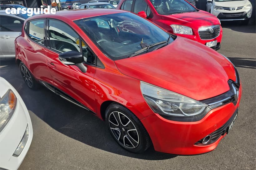 Red 2016 Renault Clio Hatchback Expression